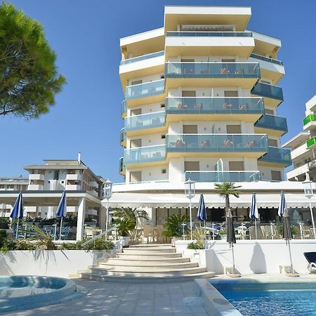 Hotel Anthony Lido di Jesolo Bagian luar foto