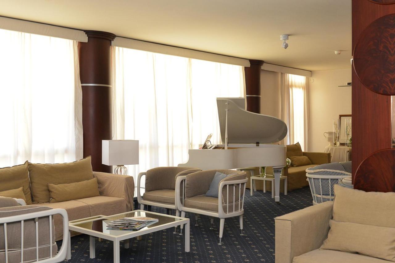 Hotel Anthony Lido di Jesolo Bagian luar foto