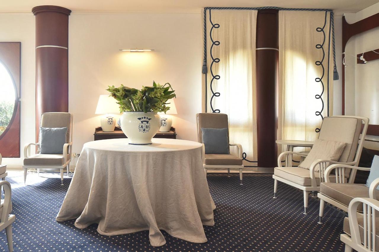 Hotel Anthony Lido di Jesolo Bagian luar foto